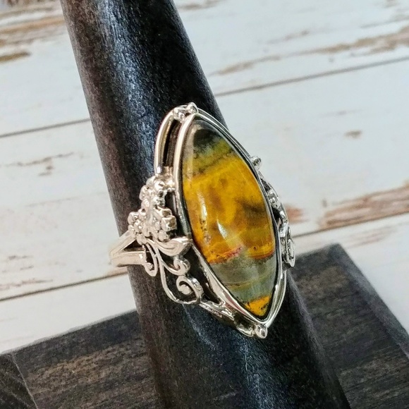 The Girl With Kaleidoscope Eyes Jewelry - Bumble Bee Artisan Ring